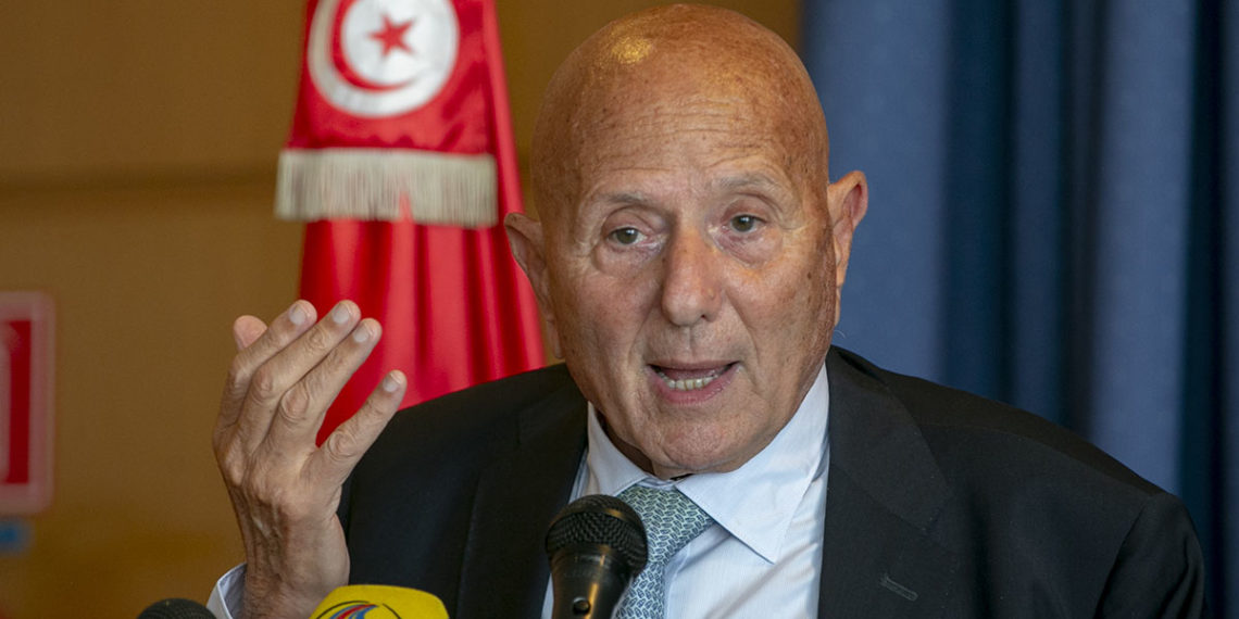 نجيب الشابي يدعو الحكومة إلى مصارحة الرأي العام بحقيقة غياب رئيس الجمهورية