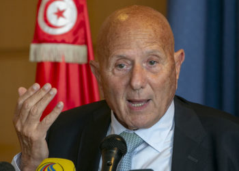 نجيب الشابي يدعو الحكومة إلى مصارحة الرأي العام بحقيقة غياب رئيس الجمهورية