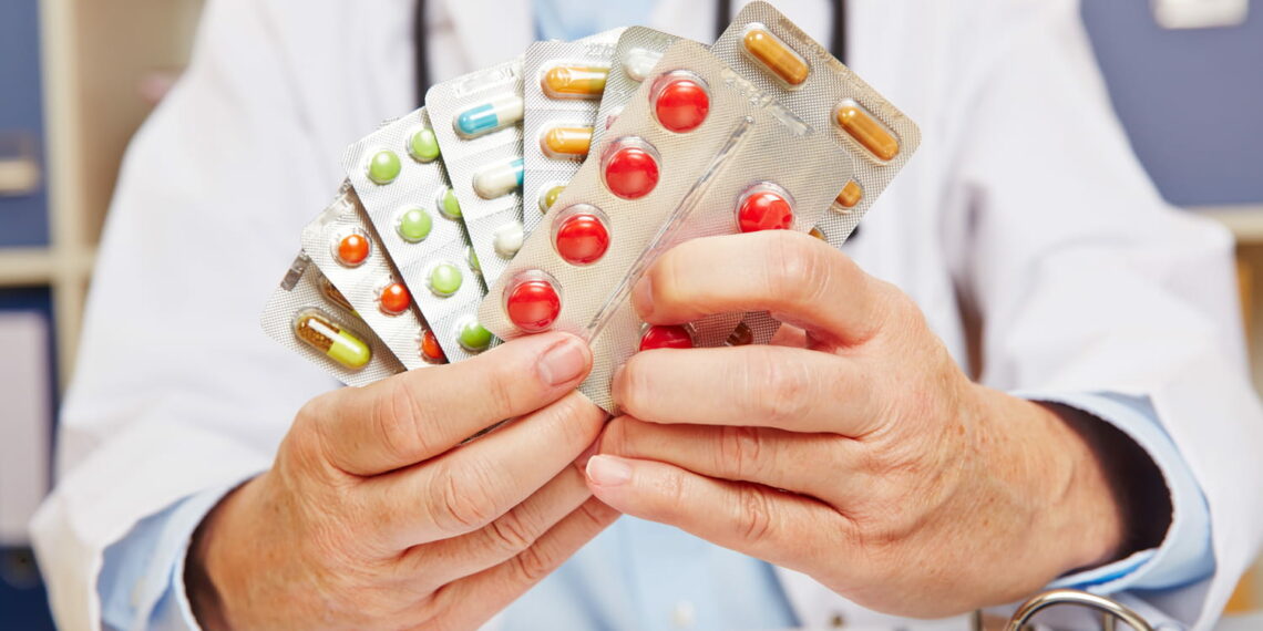 تطاوين: تفكيك شبكة مُختصة في تهريب الأدوية