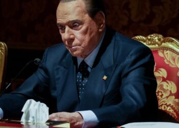 بتكليف من سعيّد: وزير الخارجية يتحول إلى إيطاليا لحضور مراسم جنازة برلسكوني