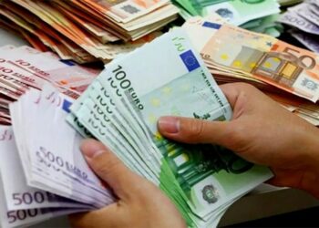 عائدات السياحة وتحويلات التونسيين بالخارج تغطي 152 بالمائة من خدمة الدين الخارجي