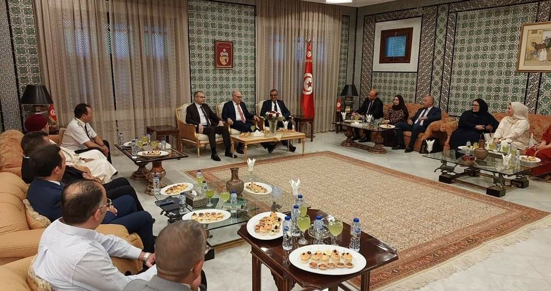 وزير الخارجية يستقبل عددا من ممثلي الجالية التونسية المقيمة بالسعودية