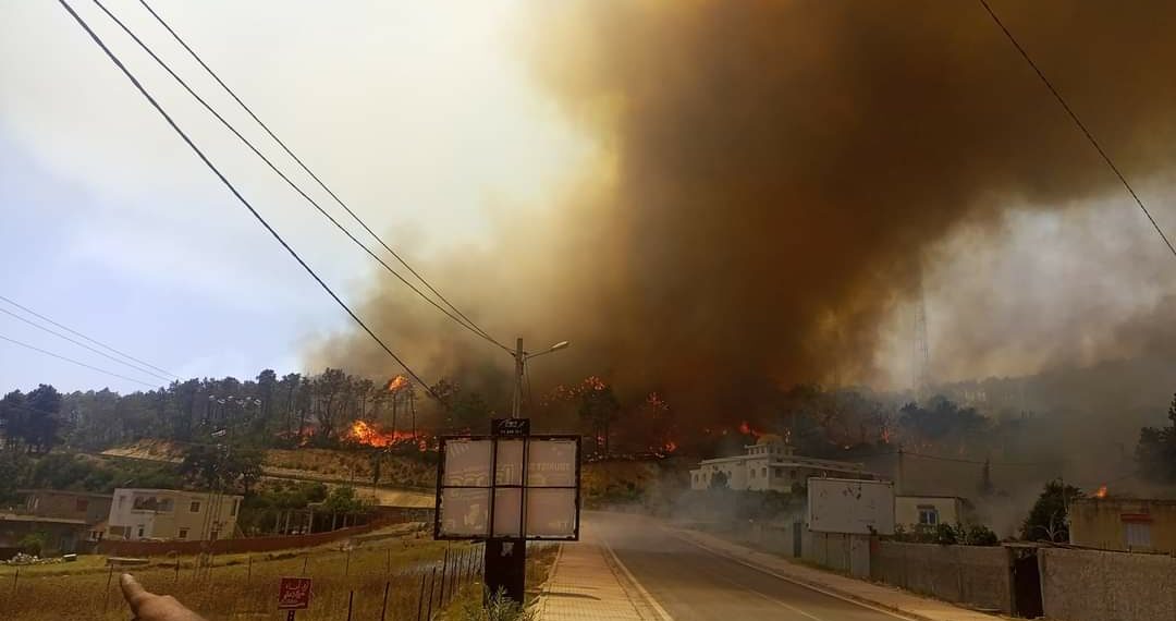 حريق ملولة: وزارة التجهيز أعدت كافة الآليات لإخماد النيران