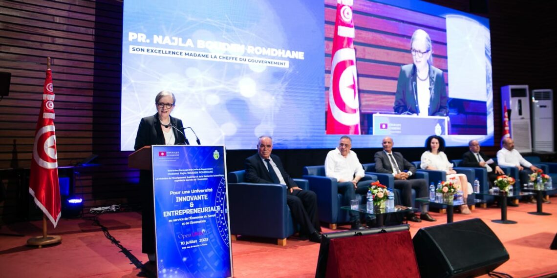 رئيسة الحكومة تعلن التقدم في إعداد مشروع تنقيح مجلة الصرف ومشروع القانون التوجيهي لإقتصاد المعرفة