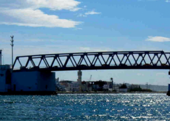 بنزرت: تواصل الجهود لتأمين رفع الجسر المتحرك