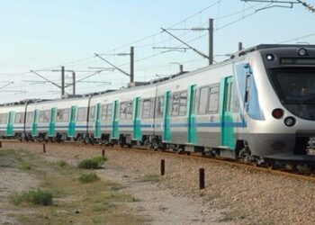 القبض على مروجي مخدرات بعد محاصرتهم على متن قطار حمام الأنف