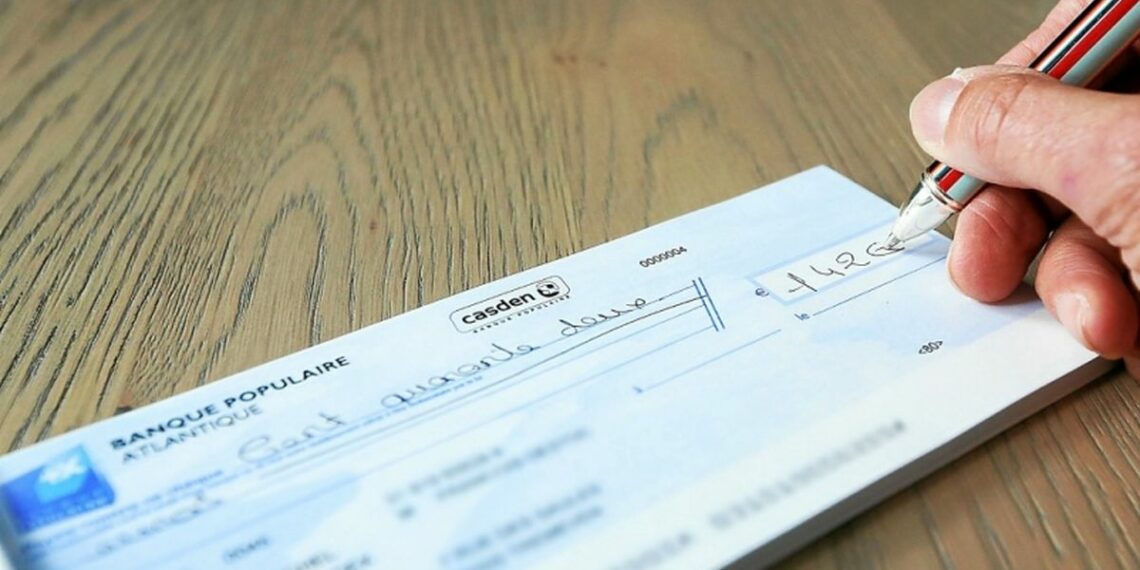 وزارة العدل: “تنظيم جلسة عمل للنظر في تنقيح “قانون الشيكات” لأهميته وباعتباره أحد البرامج التي تحظى بمتابعة خاصة من قبل رئيس الجمهورية”