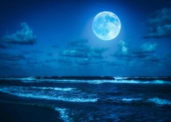 تونس تشهد الليلة ظاهرة القمر الأزرق
