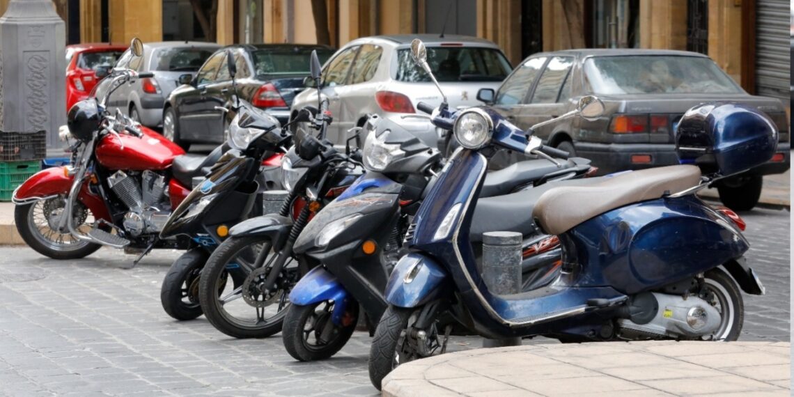 رخص السياقة إجبارية لأصحاب الدّراجات النارية الصغيرة والمتوسطة