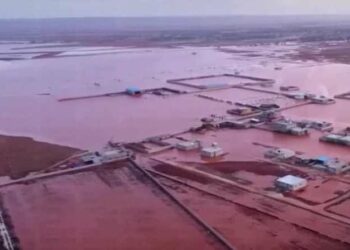 وزير ليبي: رُبع مدينة درنة اختفى والجثث في كل مكان