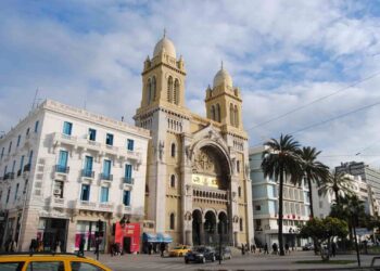 تحرير بعض الانهج وسط العاصمة من تفاقم الانتصاب الفوضوي ينبئ باستفاقة وكأن غيبوبة لم تكن