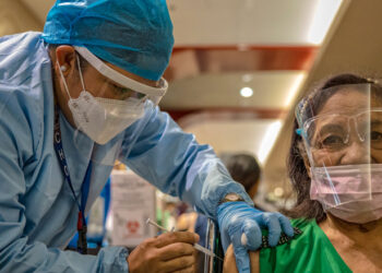 تحذيرات منظمة الصحة العالمية  من اتجاهات “مقلقة” لكوفيد 19 قبيل الشتاء