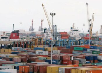 تونس ترفع قدرتها على تغطية الواردات