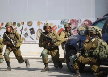 القناة 12 الإسرائيلية: ارتفاع عدد القتلى إلى 900 والجرحى إلى 2600