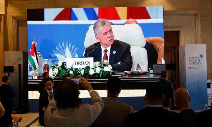 ملك الأردن يعبر عن غضبه من أعمال العنف في غزة ويؤكد: “التهجير القسري للفلسطينيين خط أحمر لنا جميعا”