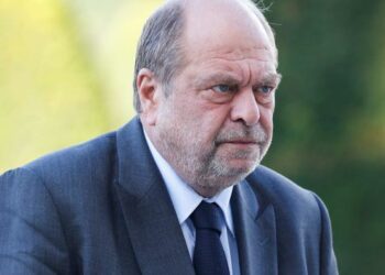 وزير العدل الفرنسي يهدد بسجن كل من يدعم حماس