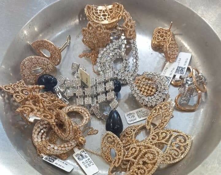 العاصمة: ضبط كمية من الذهب والألماس بقيمة 1.6 مليون دينار