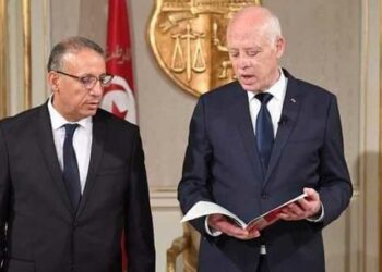 إنهاء مهام سفير وقنصل تونس بفرنسا