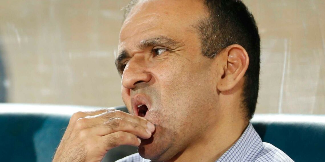 إيقاف رئيس جامعة كرة القدم وديع الجريءالاسباب والموقف المنتظر من الفيفا