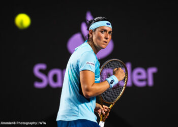      أنس جابر تنتصر…وتنفجر بكاءًا