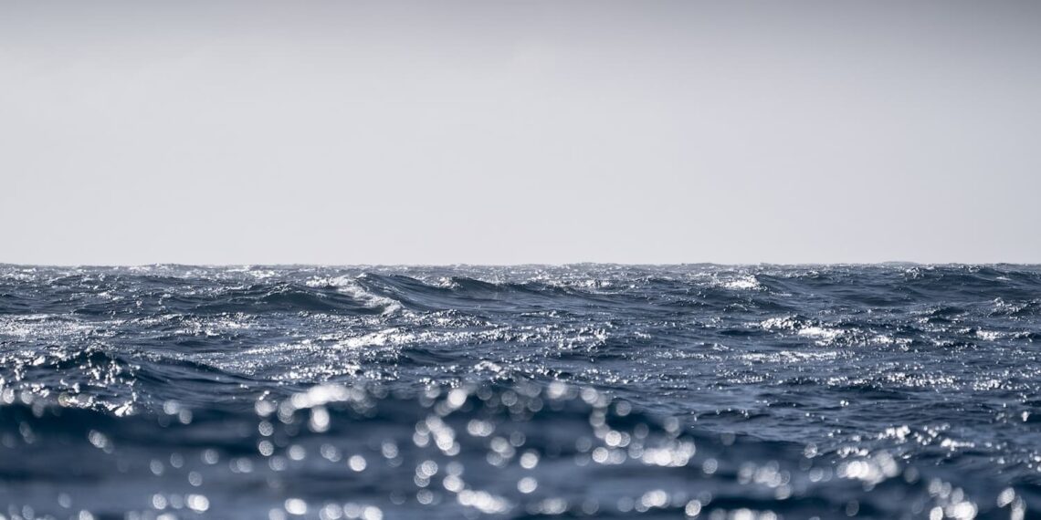 شاب تونسي يصل إلى الساحل الإيطالي بمفرده