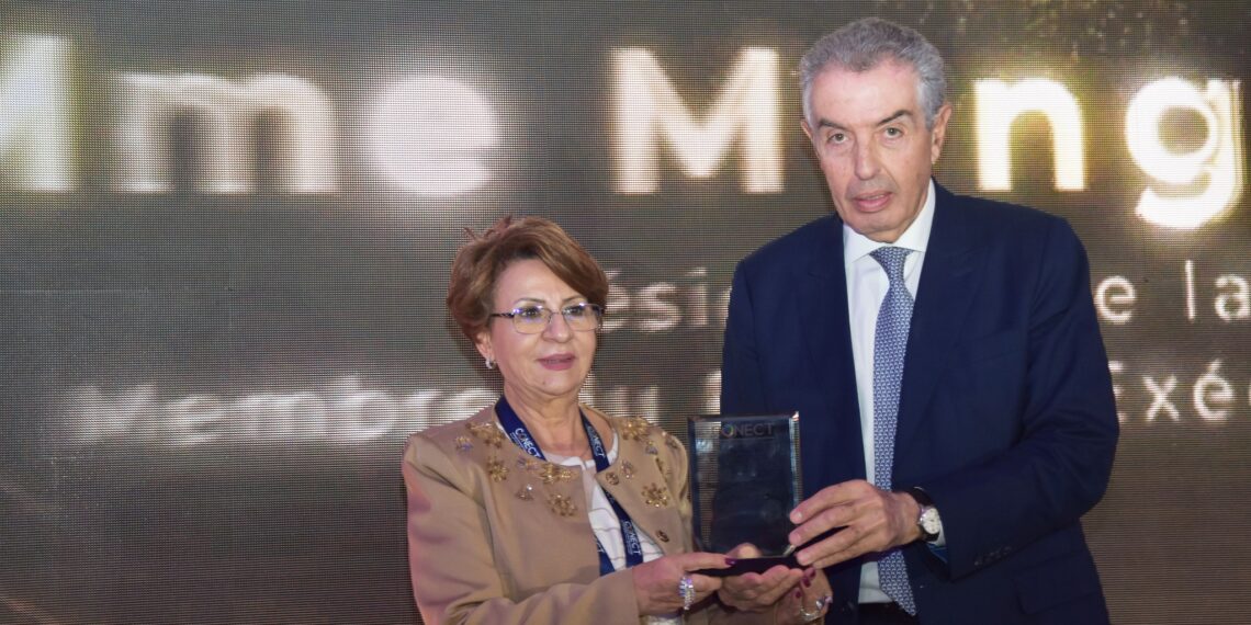 المكتب التنفيذي الجديد لكونكت يكرم طارق الشريف