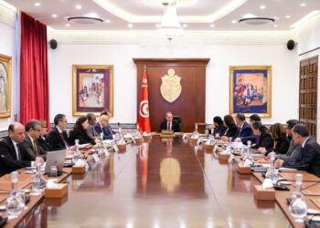 رئاسة الحكومة: إقرار التسريع في تنفيذ المشاريع العمومية المعطلة