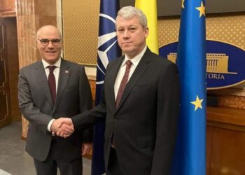 تباحث حول الوضعية الكارثية التي تشهدها الأراضي الفلسطينية المحتلة خلال زيارة وزير الخارجية لرومانيا