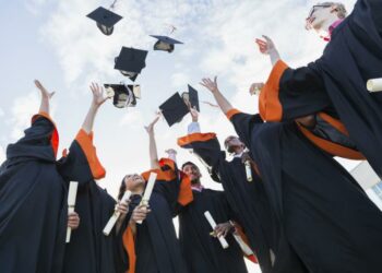 المجر توفر منحا جامعية لفائدة الطلبة التونسيين