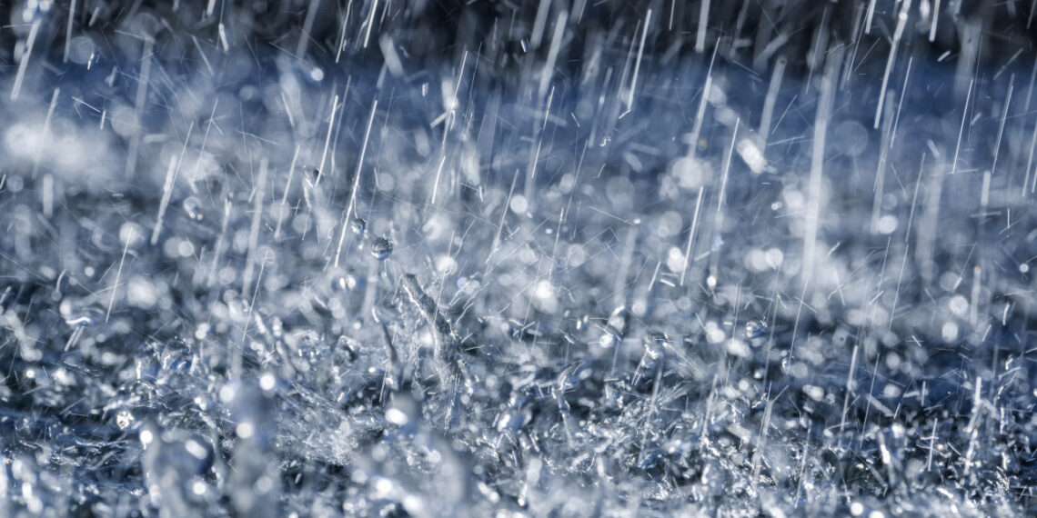 طقس الجمعة: أمطار وإنخفاض في درجات الحرارة