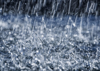 طقس الجمعة: أمطار وإنخفاض في درجات الحرارة