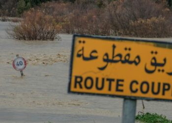 الحرس الوطني: تجمع المياه وفيضان الأودية تسبب في انقطاع المرور بعدد من المناطق