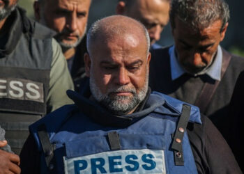 بعد ابنه حمزة.. الدحدوح يفقد فردين من عائلته في ضربة اسرائيلية جديدة