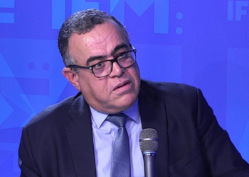 لشبهات فساد: إحالة الوزير الأسبق حاتم العشي على القطب القضائي المالي