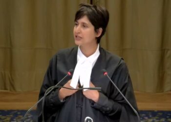 من هي عديلة حاسيم التي اختارتها جنوب أفريقيا لتمثيلها أمام إسرائيل؟