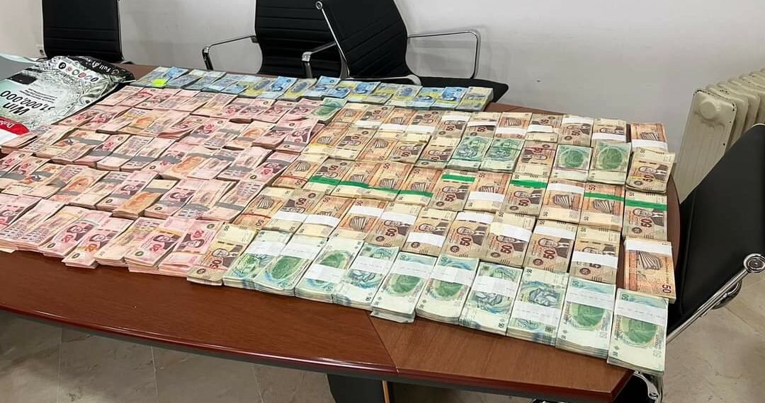 ضبط 1.5 مليون دينار من العملة المهربة وعقود لعقارات بقيمة 11.5 مليون دينار مقتناة بالخارج على خلاف الصيغ القانونية