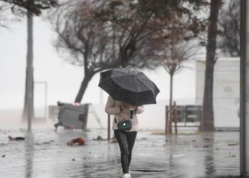 الثلاثاء: سحب كثيفة  ونزول بعض الأمطار  بالشمال