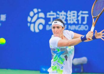 أنس جابر تحافظ على  مركزها السادس عالميا