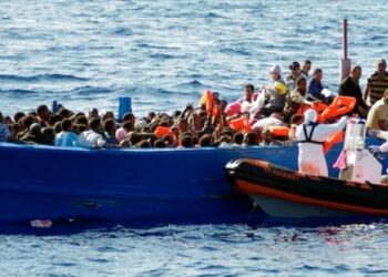 إحباط 13 محاولة هجرة غير نظامية وإنقاذ 188 مهاجرا