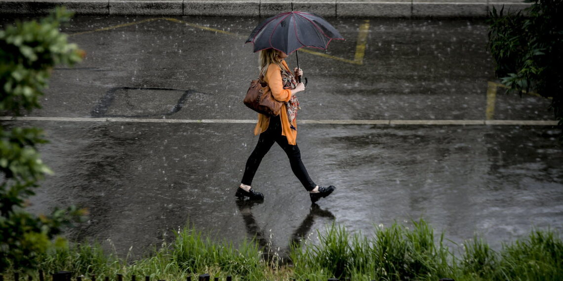 الإثنين: سحب كثيفة وأمطار بالشمال