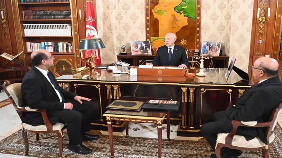 سعيّد: “العمل حق كل مواطن ومواطنة وعلى الدولة أن تتخذ التدابير الضرورية لضمانه على أساس الكفاءة والإنصاف”