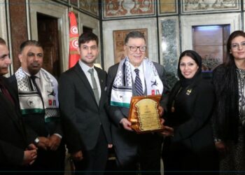 رئيس البرلمان يلتقي وفدًا عن المنظمة العربيّة للمحامين الشباب