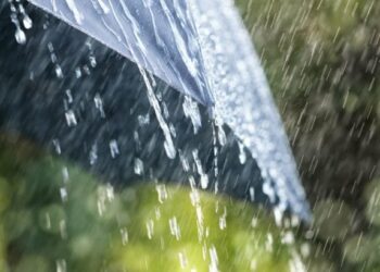 اليوم: أمطار متفرقة ومؤقتا رعدية بالشمال والوسط