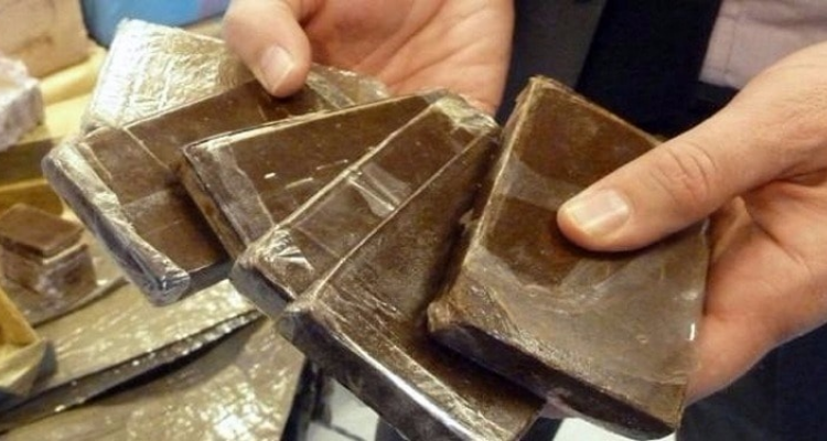 سوسة: حجز 10صفائح من مخدر القنب الهندي وإيقاف ثلاثة أشخاص