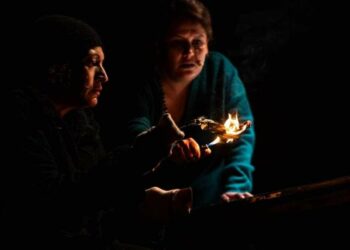 مسرحية “آخر البحر” للفاضل الجعايبي: “المكانُ الذي لا يُؤنّثُ لا يُعَوّلُ عليه” (02 من 10)