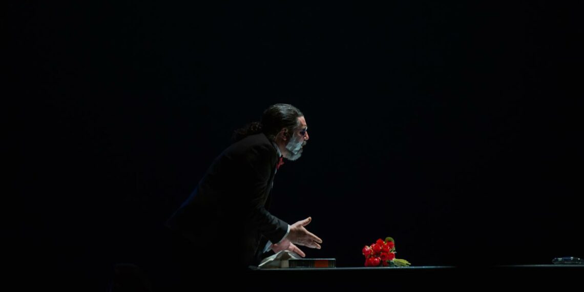 قراءة في مسرحية “آخر البحر” للفاضل الجعايبي: “المكان الذي لا يُؤنث لا يُعَوّلُ عليه”(07 من 10)