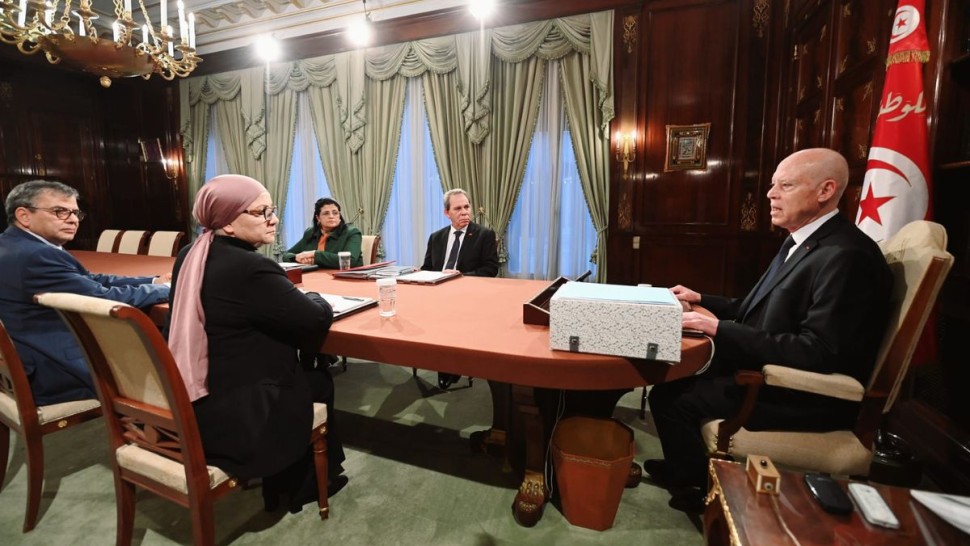 قيس سعيّد: “الأبواب فُتّحت أمام من أراد جادا أن يعيد للشعب أمواله”