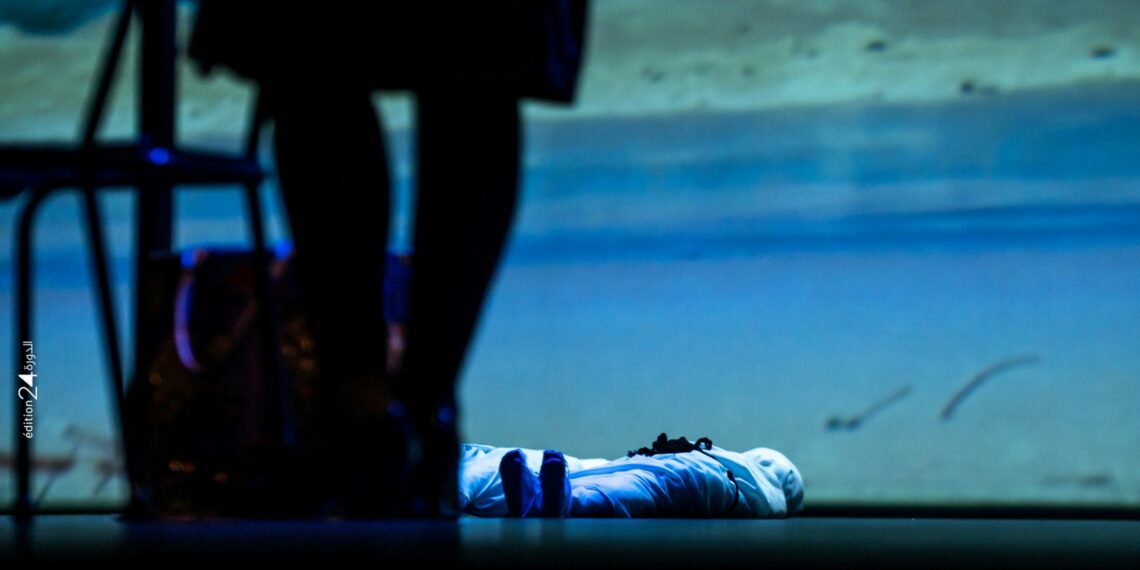 قراءة في مسرحية “آخر البحر” للفاضل الجعايبي: “المكان الذي لا يُؤنث لا يُعَوّلُ عليه”  (10 من 10 ، الحلقة الأخيرة )