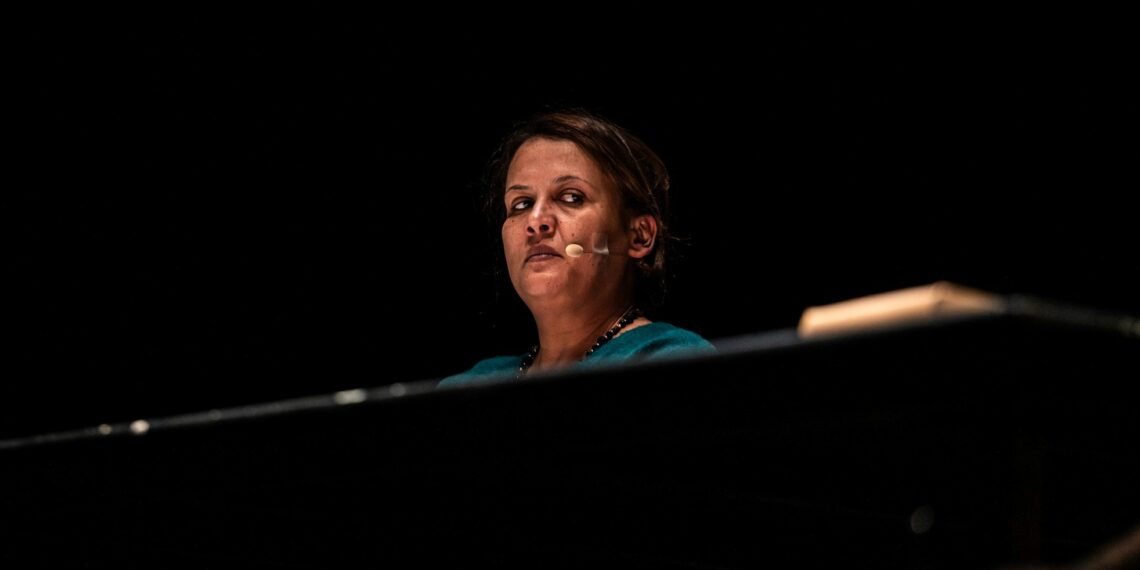 قراءة في مسرحية “آخر البحر” للفاضل الجعايبي: “المكان الذي لا يُؤنث لا يُعَوّلُ عليه” (08 من10)