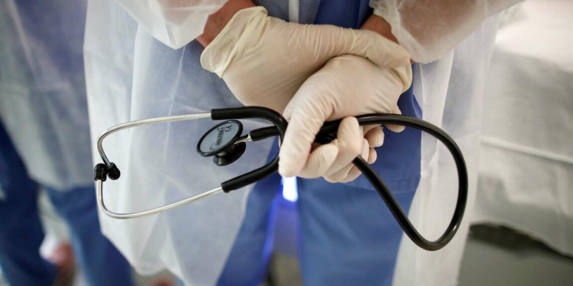 بعد وفاة طبيب في السجن: تنسيقية الهياكل الصحيّة تطالب بفتح تحقيق